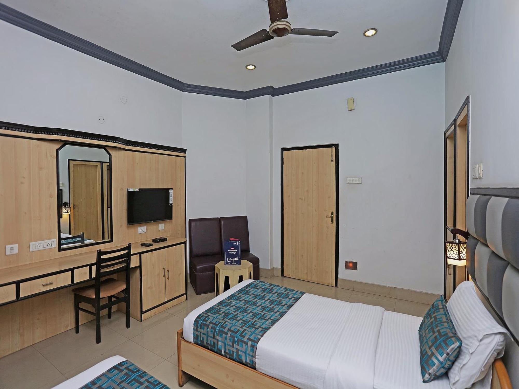 Homely Raj Calcutta Exterior foto